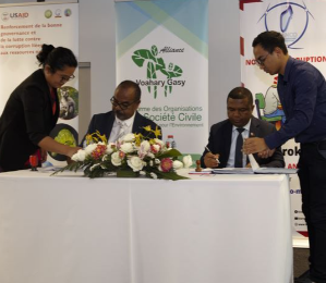 SIGNATURE DE CONVENTION ENTRE LE BIANCO ET L'ALLIANCE VOAHARY GASY